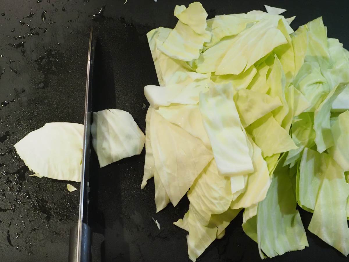 鶏むね肉とキャベツのみそマヨ炒め