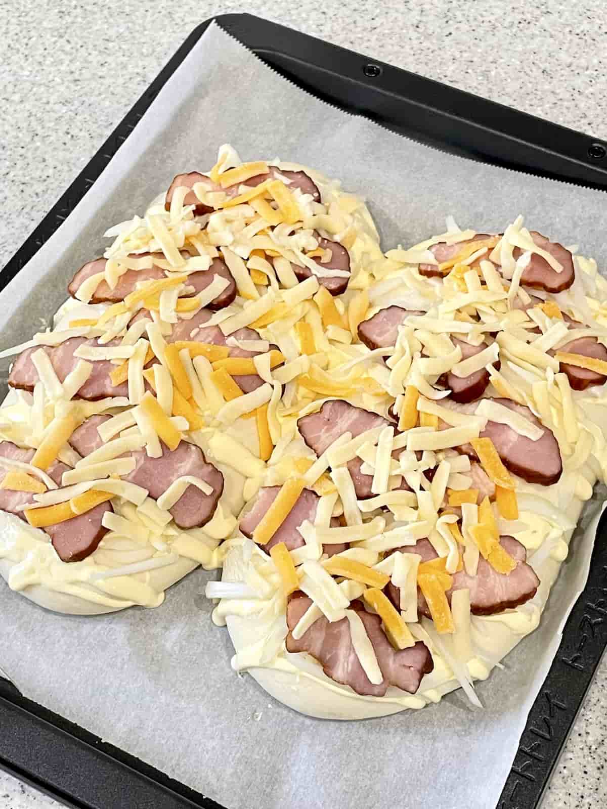 「ブロックベーコンで作るケーゼドッグ」レシピ