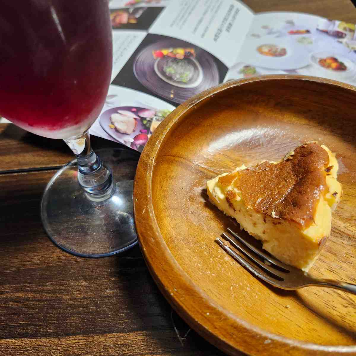 濃厚バスク風チーズケーキ
Ristorante Renata（リストランテレナータ）