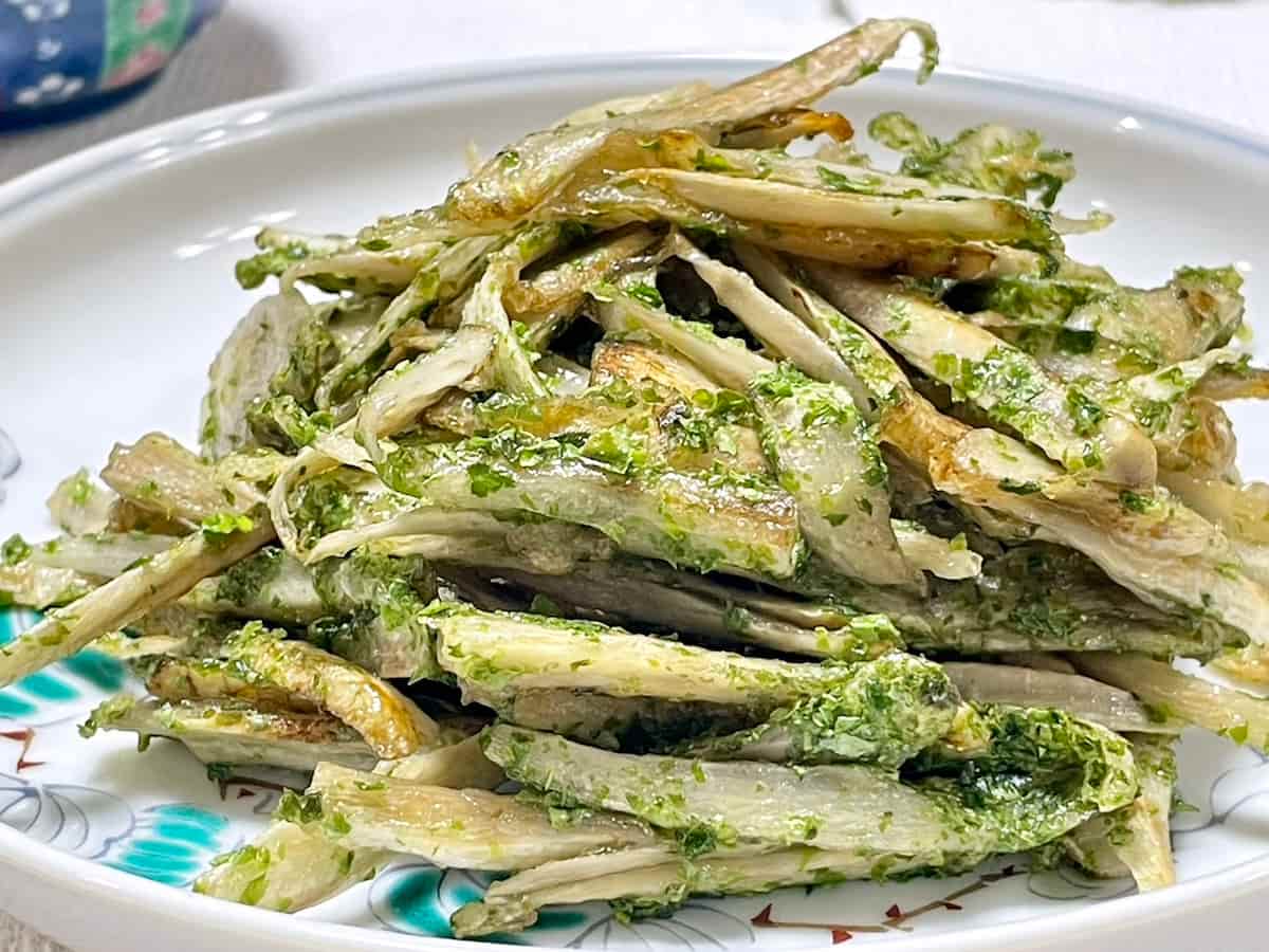 揚げ焼きで簡単カリッと!あおさ香る「ごぼうの塩から揚げ」