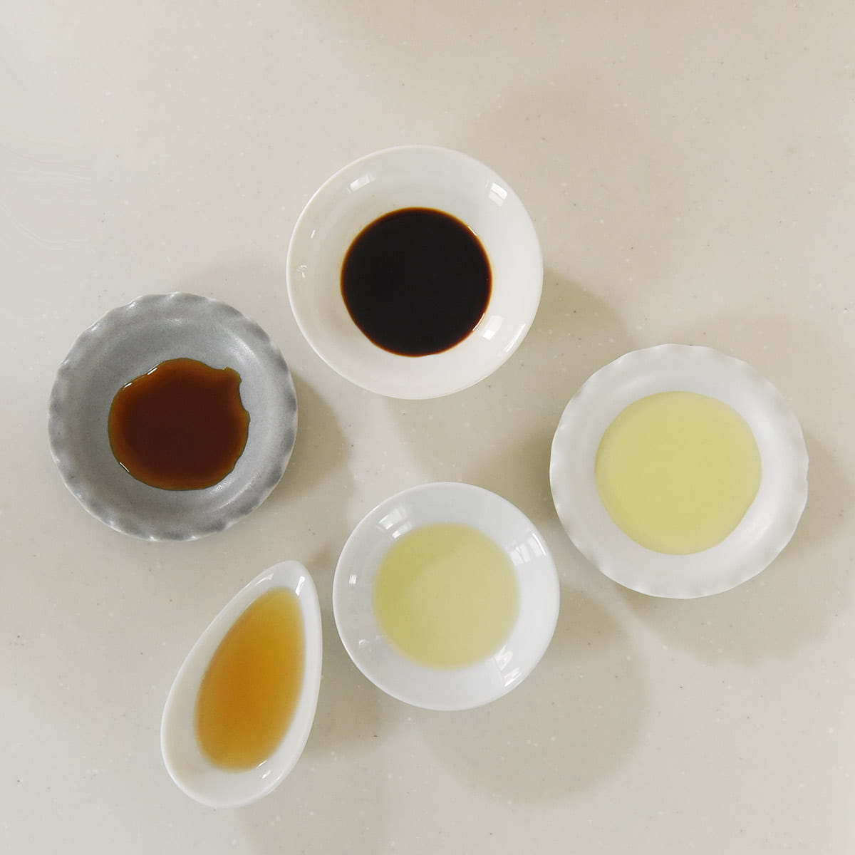 「油量少なめ」食生活を叶える、片手でシュッ!別注カラーのオイルスプレー