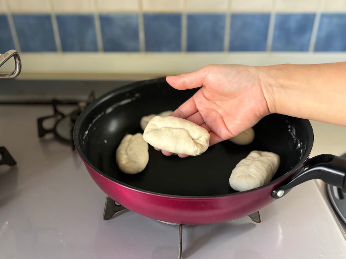 フライパン　簡単レシピ　パン作り　揚げパン　ワンパンレシピ　