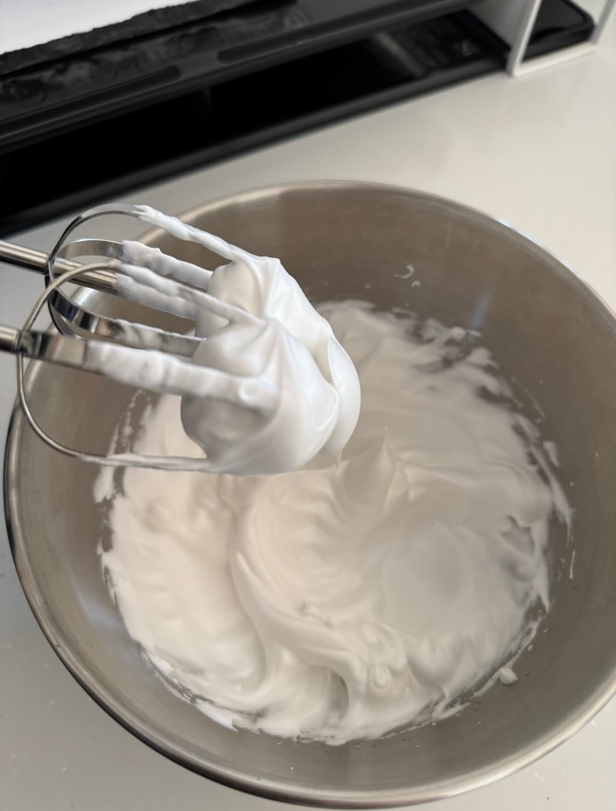卵ひとつ分で作るロールケーキ