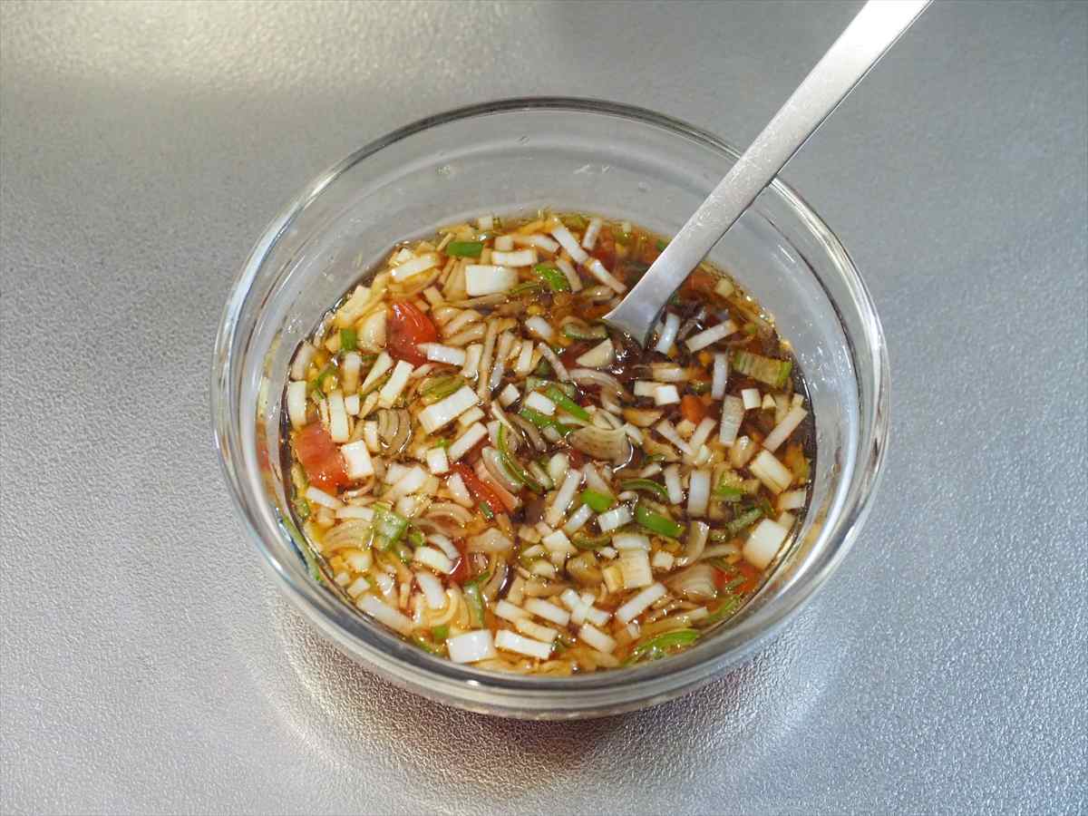 鶏むね肉で揚げない油淋鶏｜フライパン一つで簡単＆美味しい