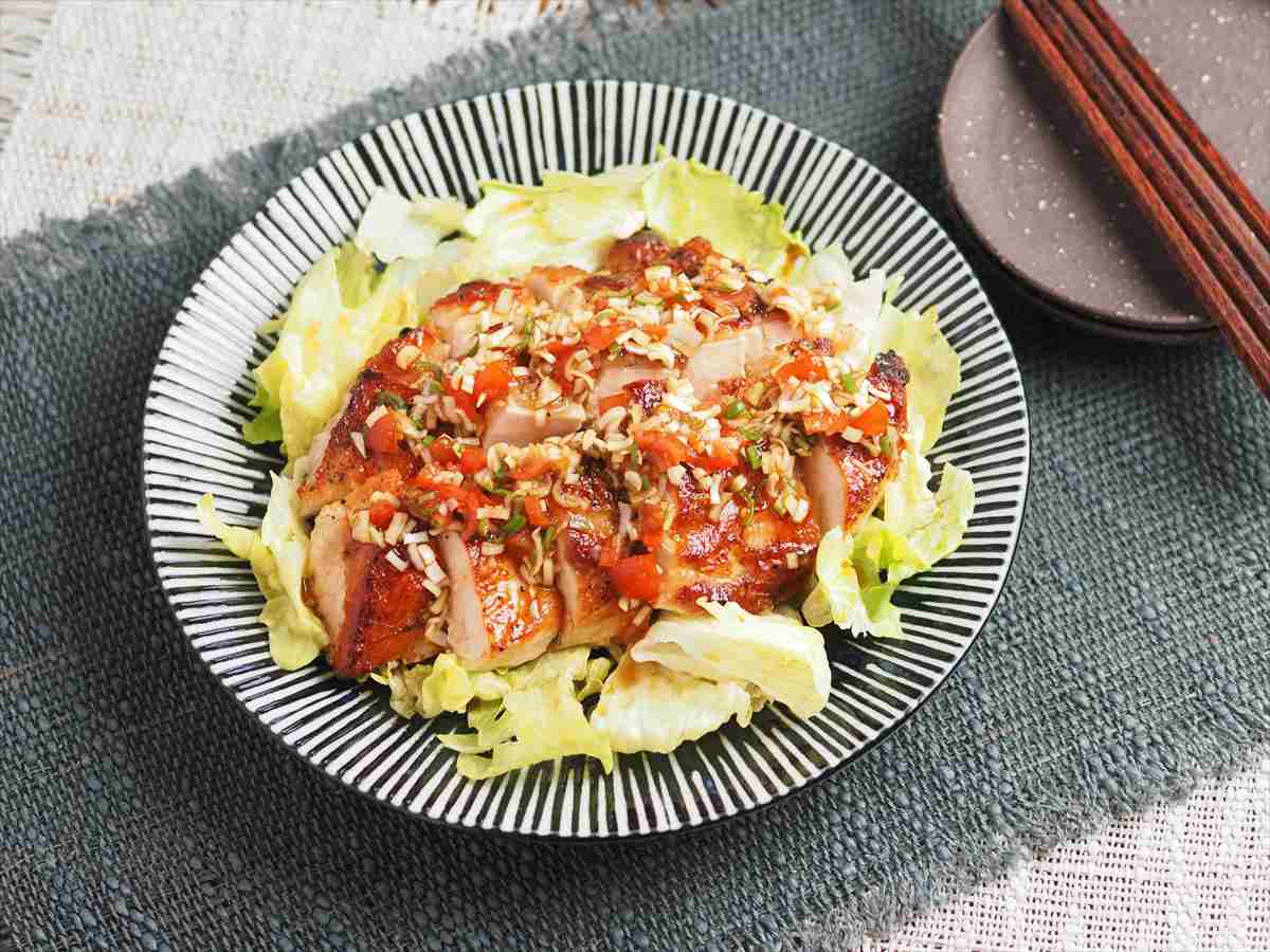 鶏むね肉で揚げない油淋鶏｜フライパン一つで簡単＆美味しい