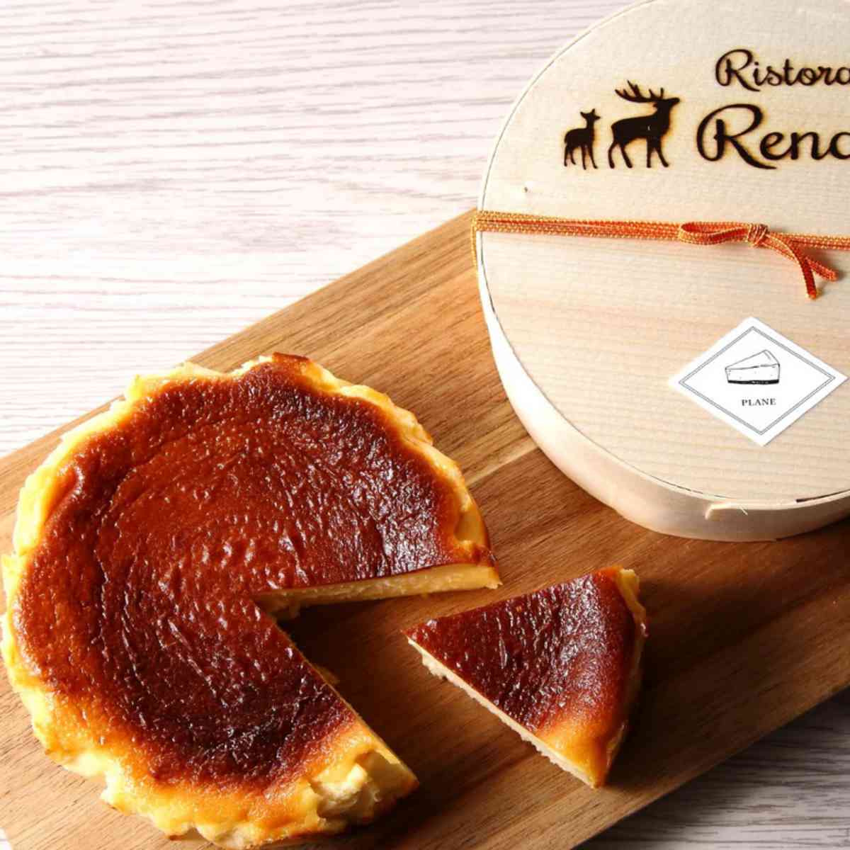 「Ristorante Renata(リストランテレナータ)」濃厚バスク風チーズケーキ