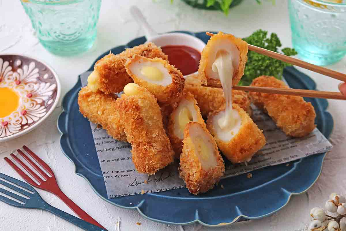 チーズがびよ〜ん♪サクサクもっちり「ちくわのチーズフライ」