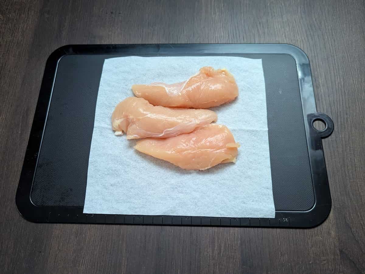 肉や魚のドリップ対策に！ダイソー「吸収シート」が便利