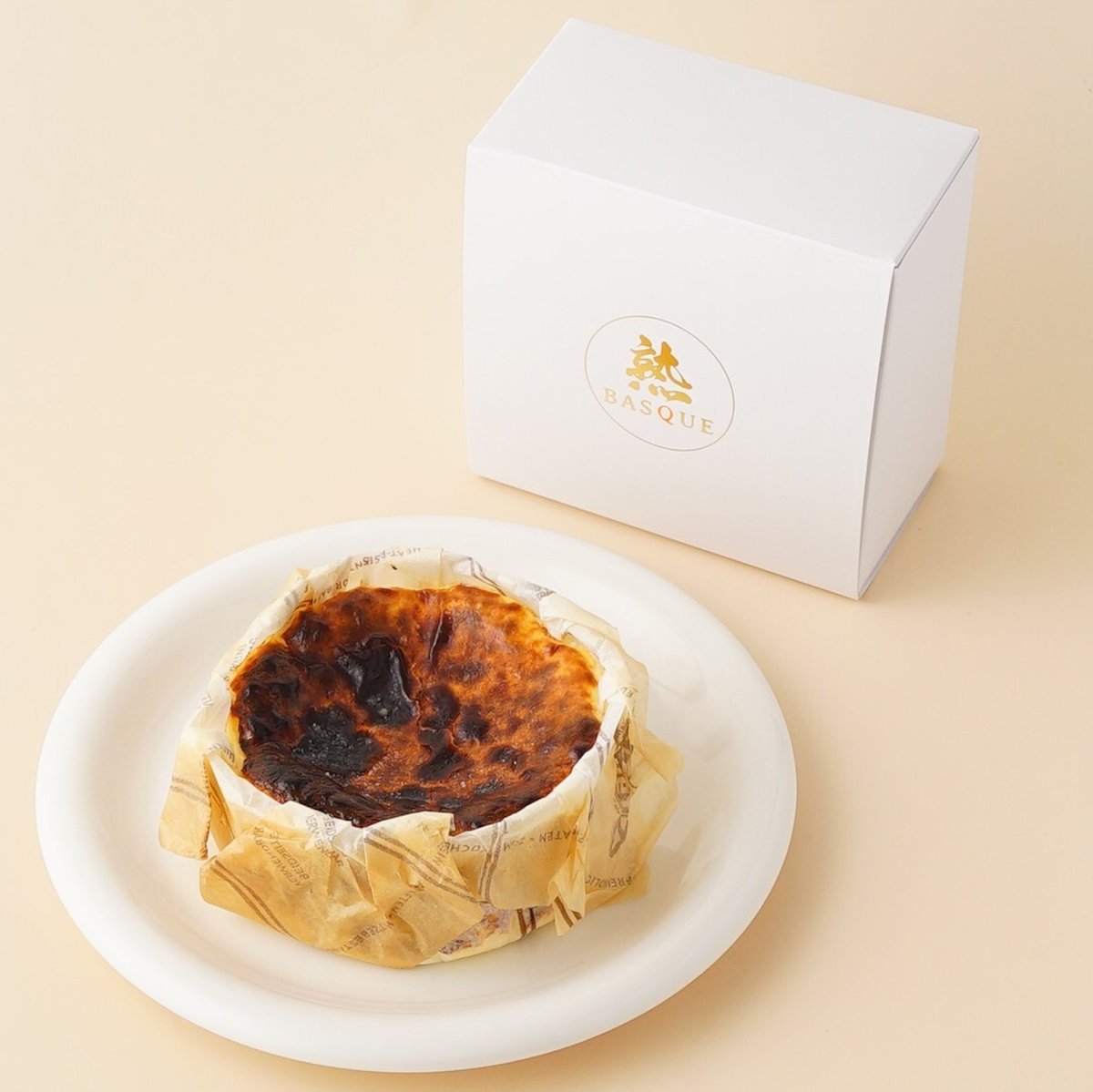 熟成バスクチーズケーキのパッケージ