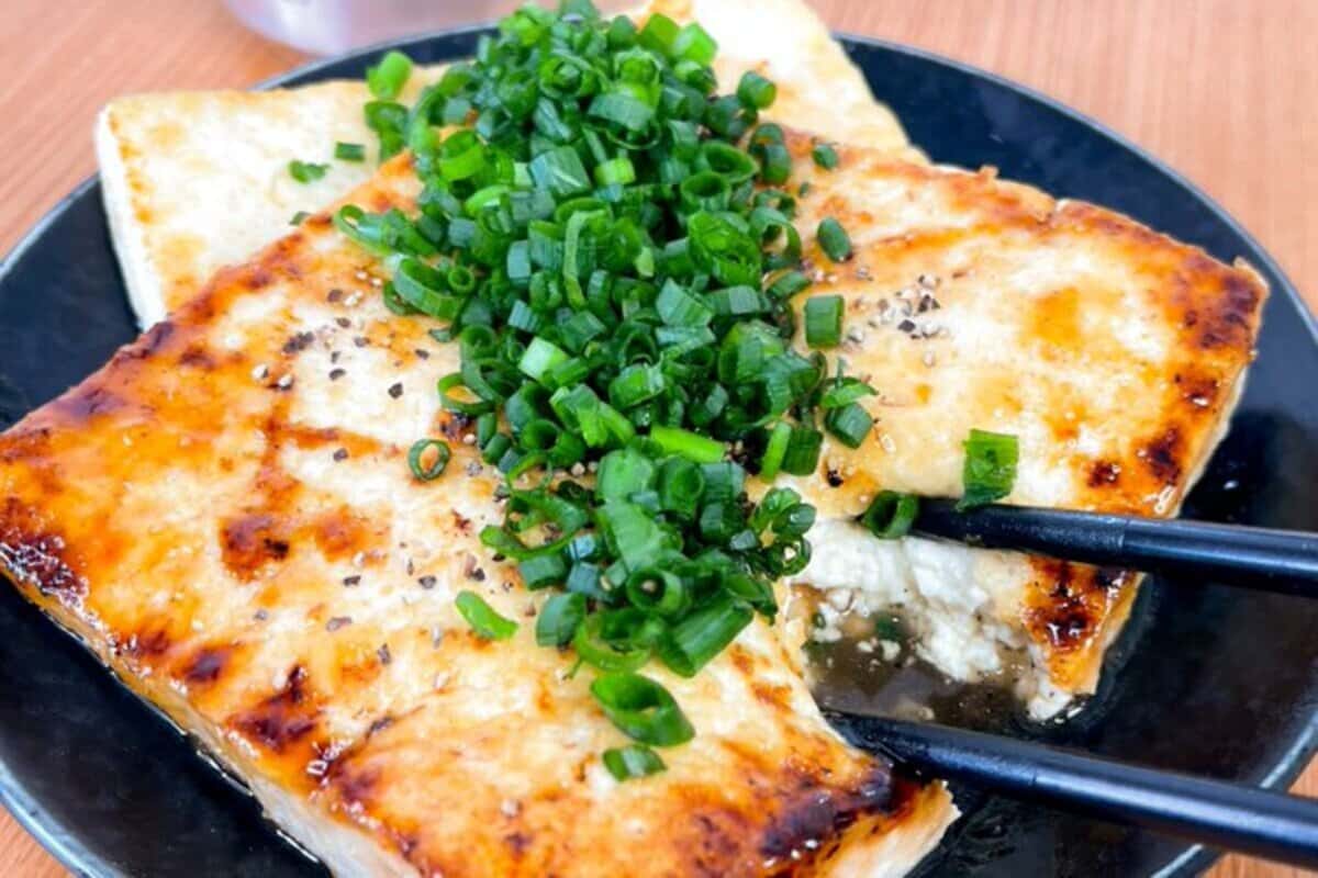 お肉を超える満足感！？ダイエット中も食べたい豆腐ステーキレシピ