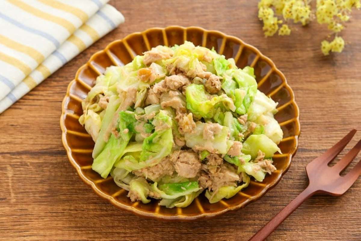 レンジで簡単♪「春キャベツとツナのごまマヨ和え」がやみつきのおいしさ!