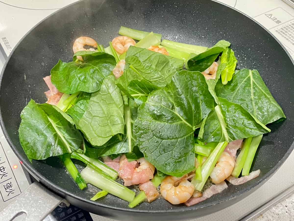 海老と小松菜の中華丼