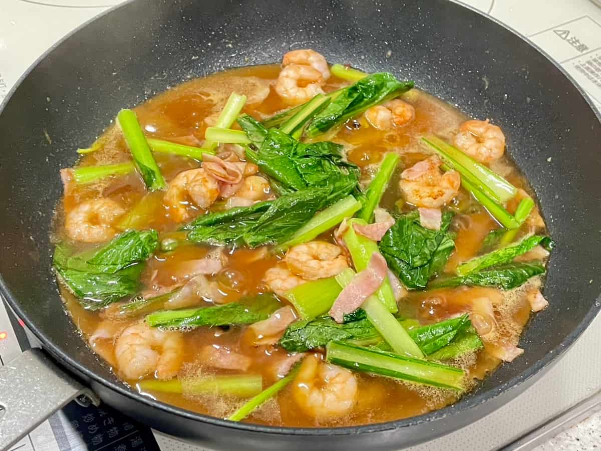 海老と小松菜の中華丼