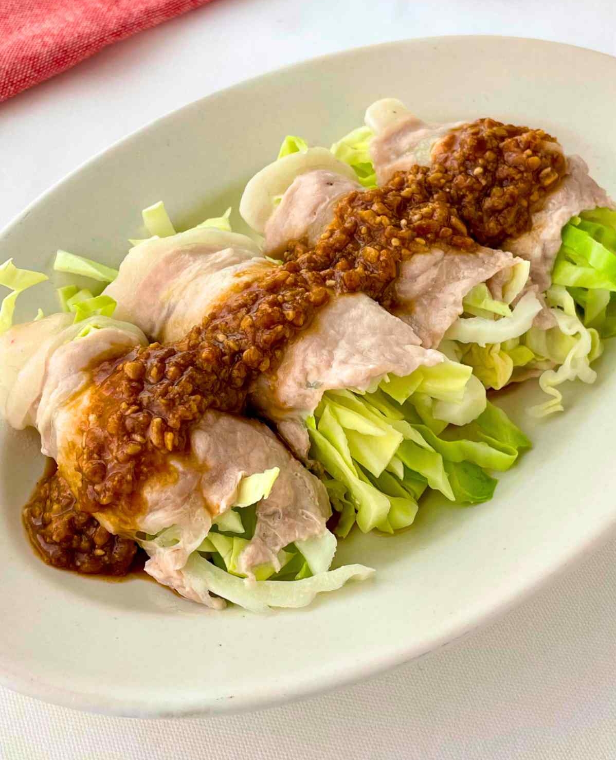 腸活におすすめ！「しょうゆ麹キャベツロール」が簡単すぎる