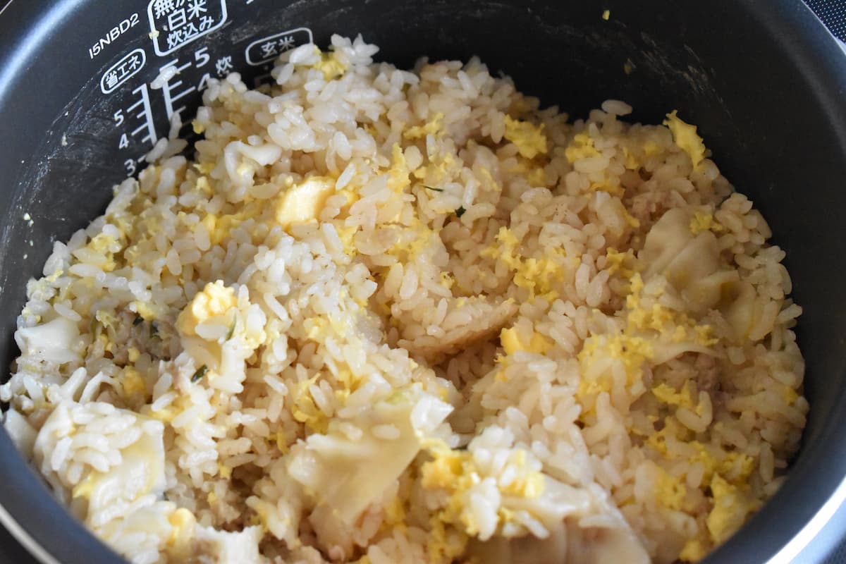炊飯器で餃子チャーハン