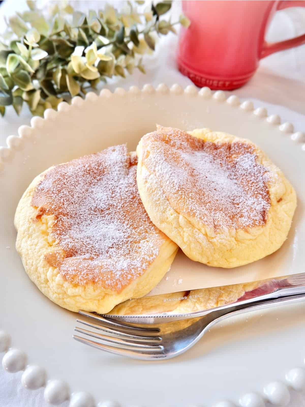 フライパンでOK！子どもが喜ぶ「ふわふわスフレパンケーキ」の作り方