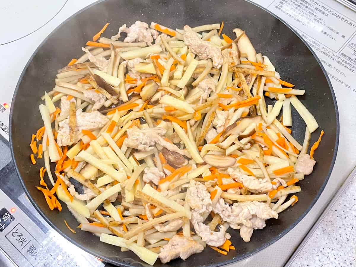 たけのことごぼうのきんぴら