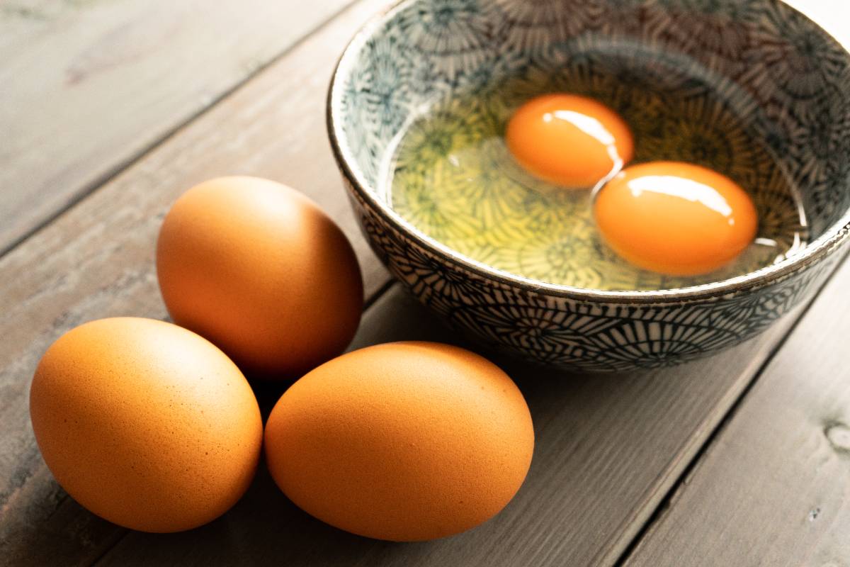 卵の賞味期限、過ぎても食べられる？生で食べる期限と注意点