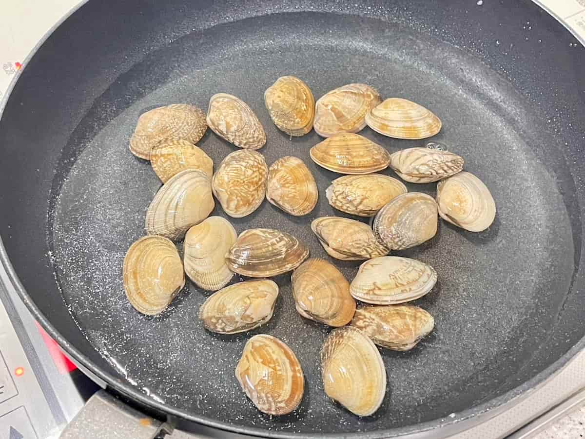 みつばとあさりのたまごとじあんかけパスタ