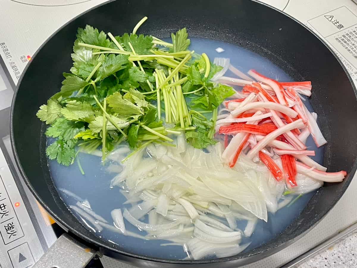 みつばとあさりのたまごとじあんかけパスタ