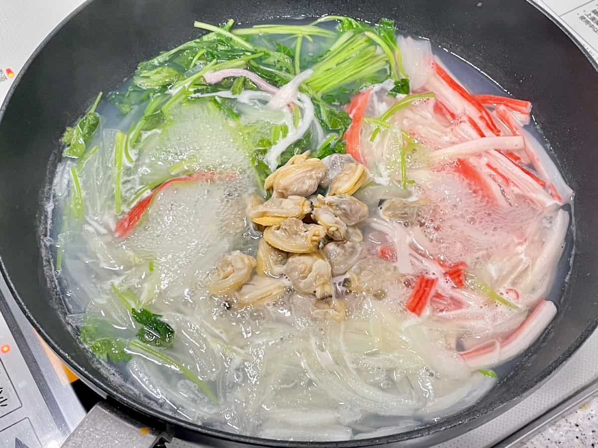みつばとあさりのたまごとじあんかけパスタ