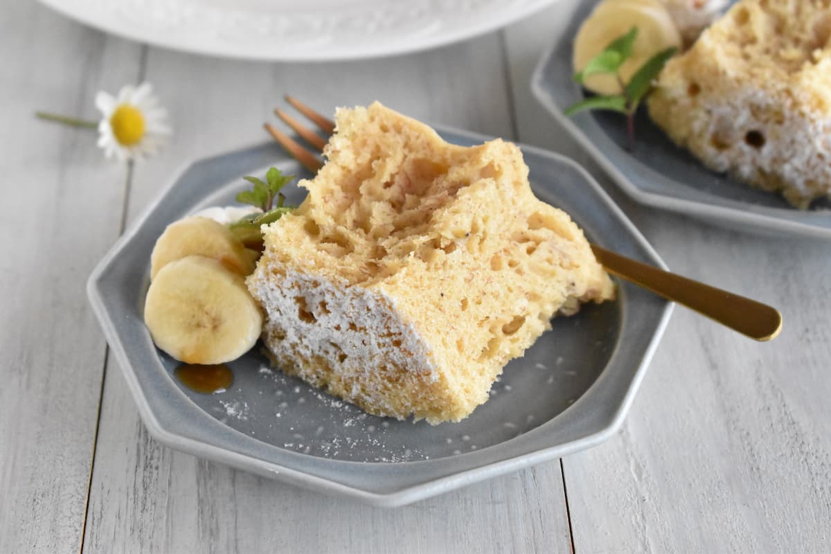 レンジで5分！泡立て不要の「きな粉バナナシフォンケーキ」