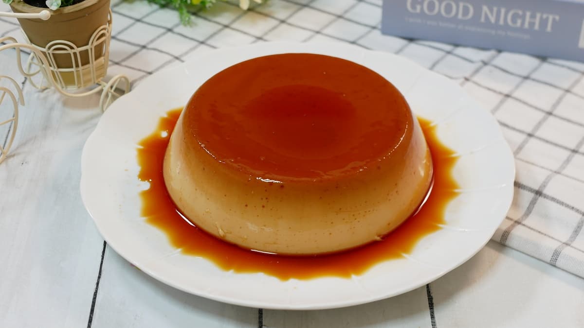フライパンで蒸すだけ！おうちで「極上とろけるプリン」