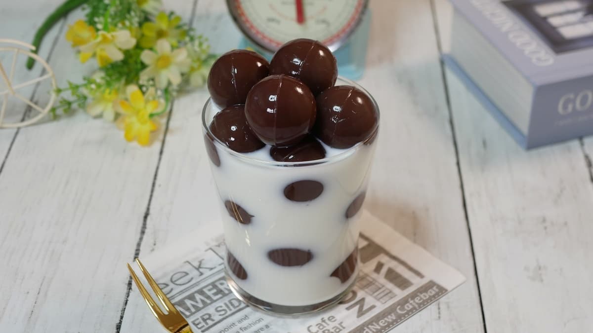 牛乳を注ぐだけで絶品！ぷるんとおいしい「ミルクでっちようかん」