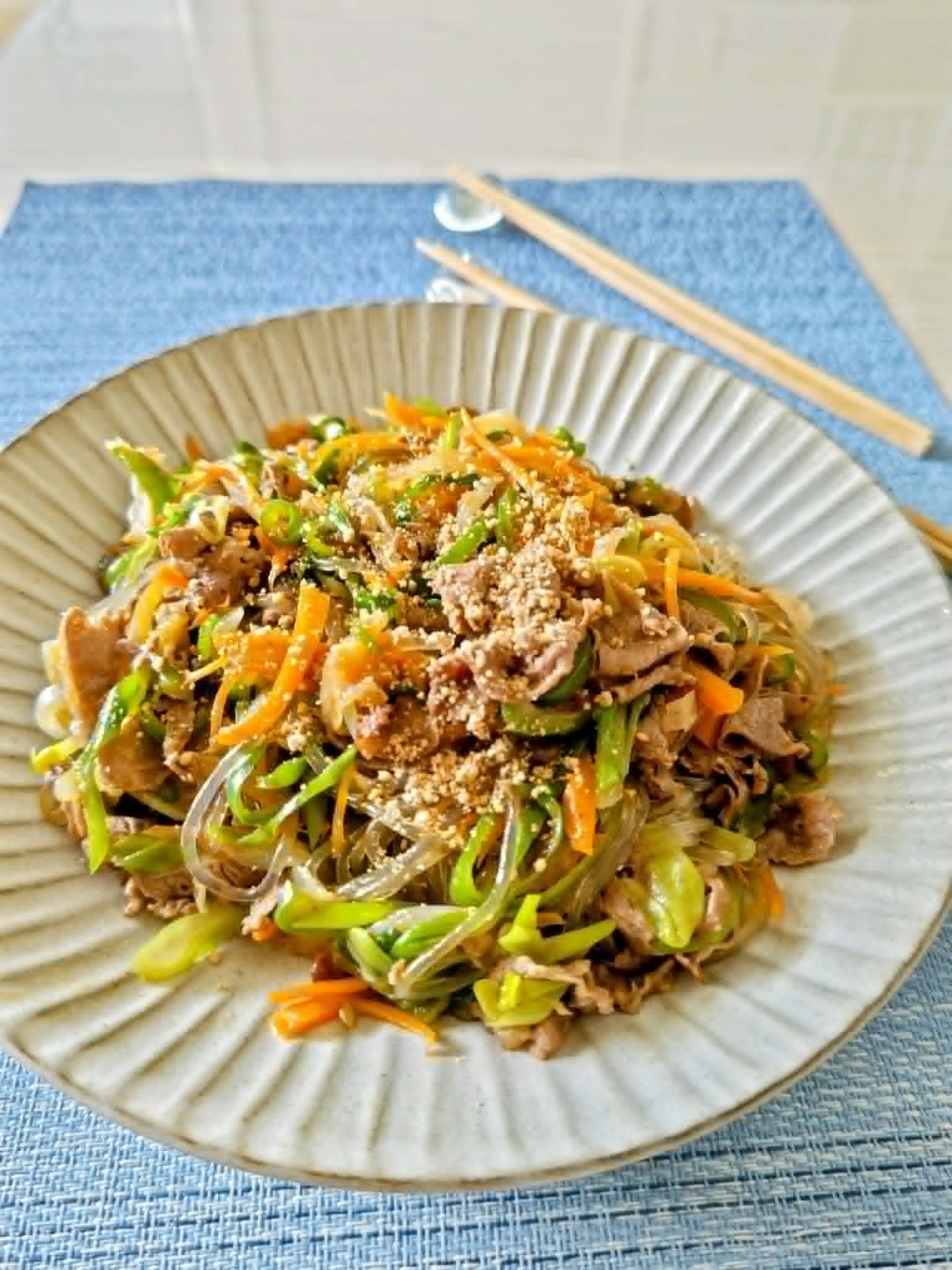 韓国春雨でもちっとおいしい！牛肉と野菜のやさしい「チャプチェ」