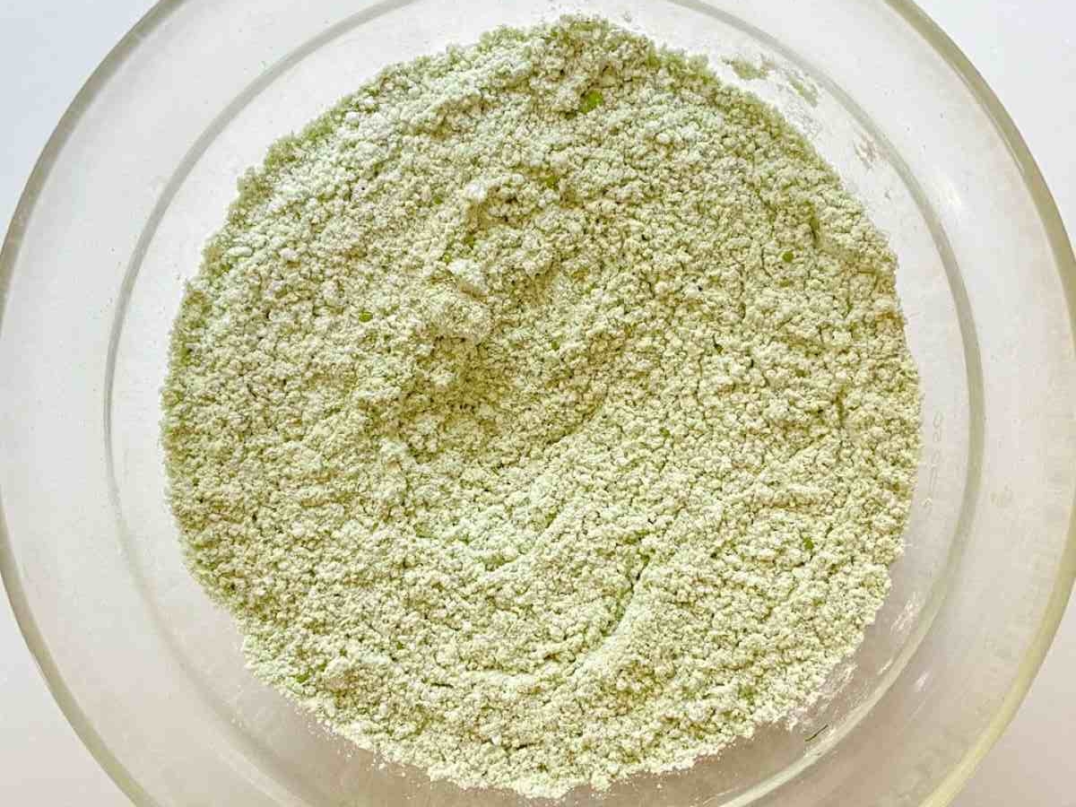 黒豆と抹茶の米粉マフィン