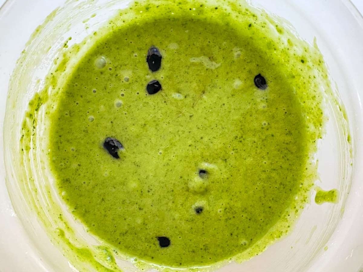 黒豆と抹茶の米粉マフィン