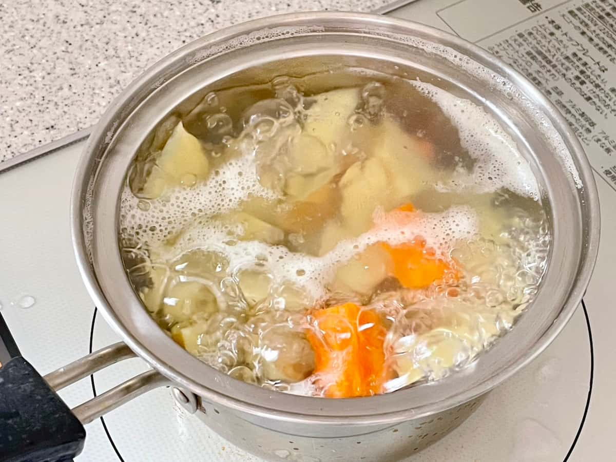 旬をまるごと新じゃがと新玉のマヨクリームサラダ