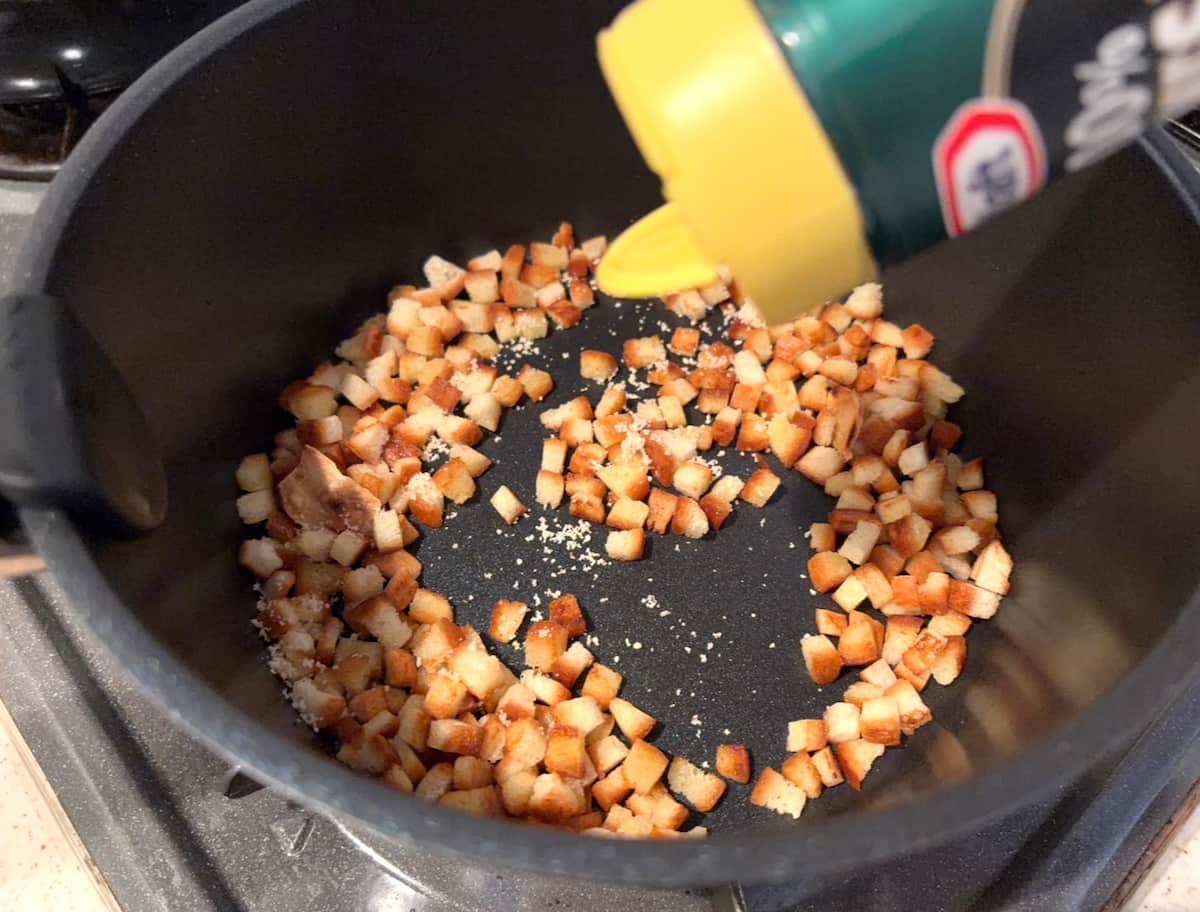 パン耳クルトン