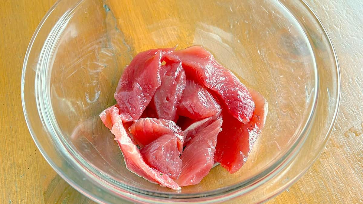 刺身のごま塩昆布あえ