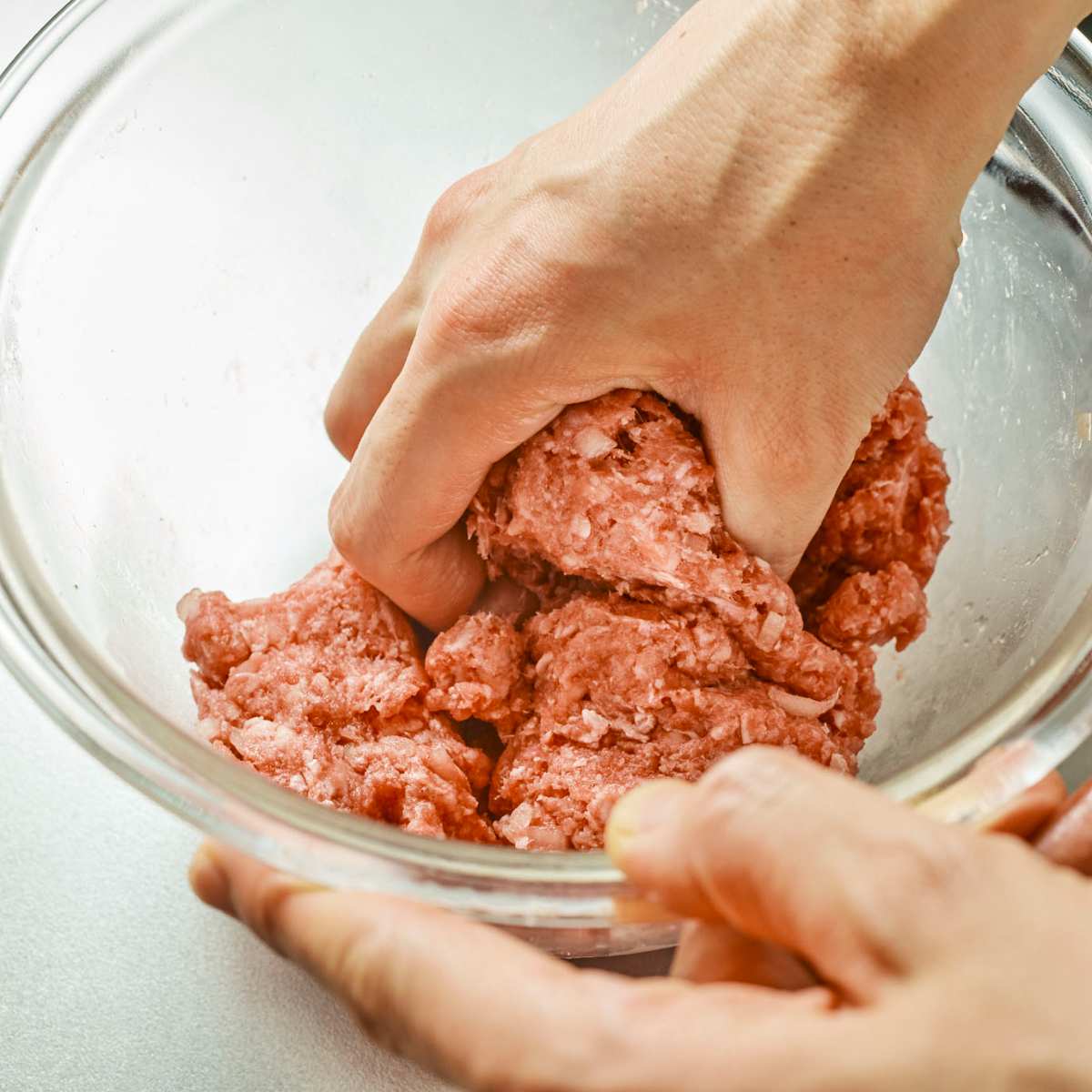 トマトソースのチーズハンバーグ工程01