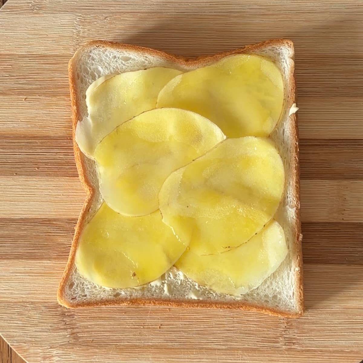 新じゃが明太チーズトースト