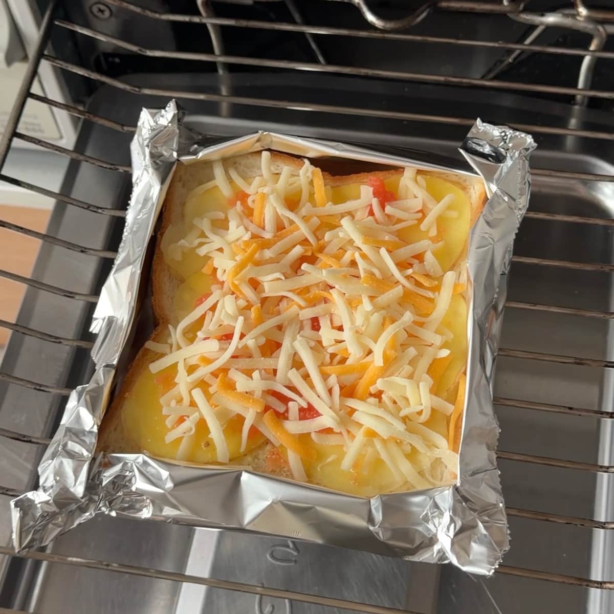 新じゃが明太チーズトースト