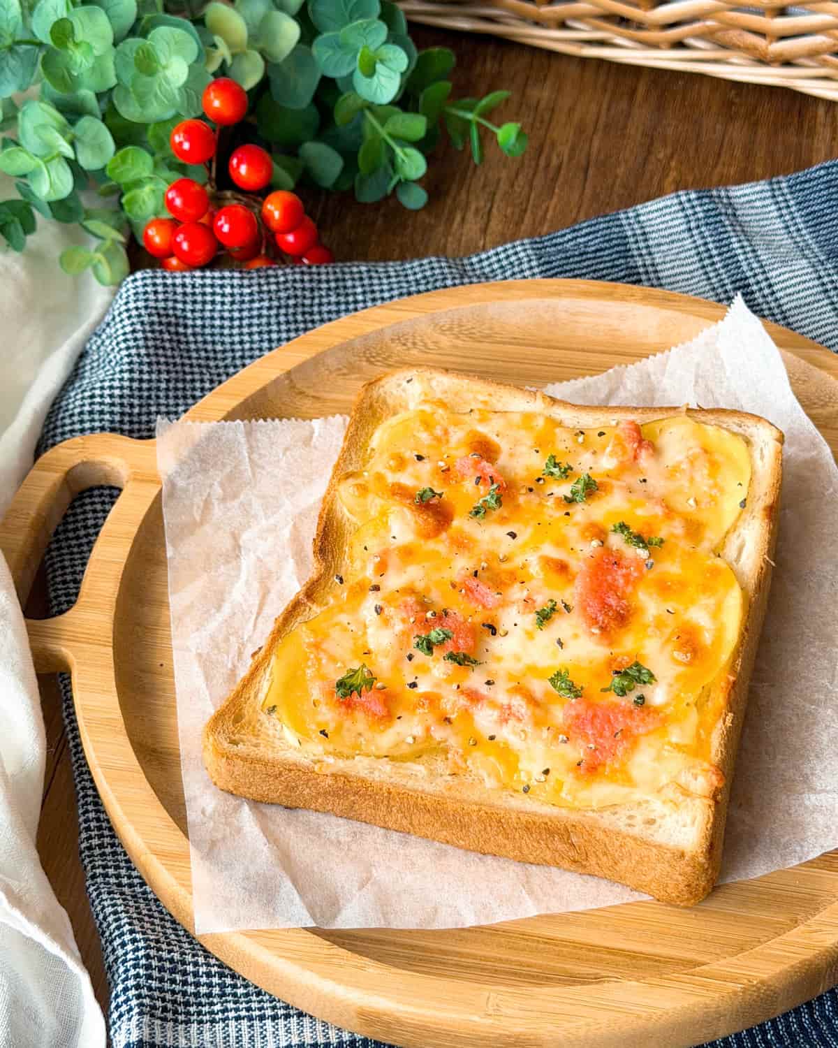 新じゃが明太チーズトースト