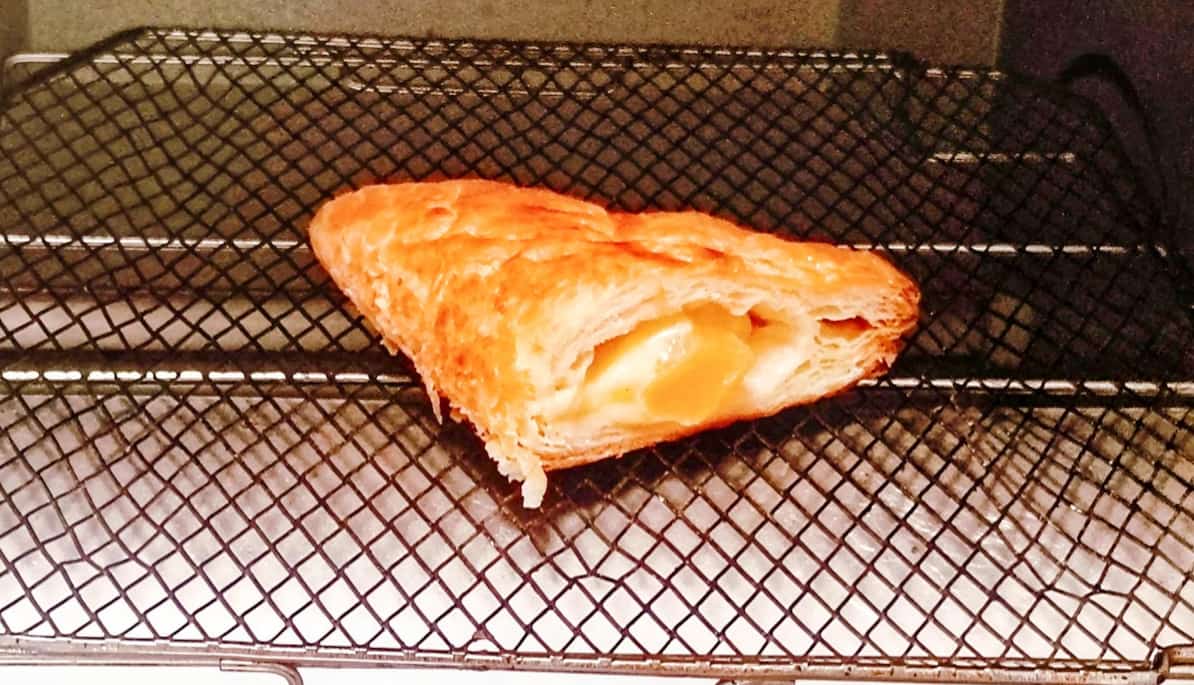 ローソン「ゴロっとりんごの三角アップルパイ」