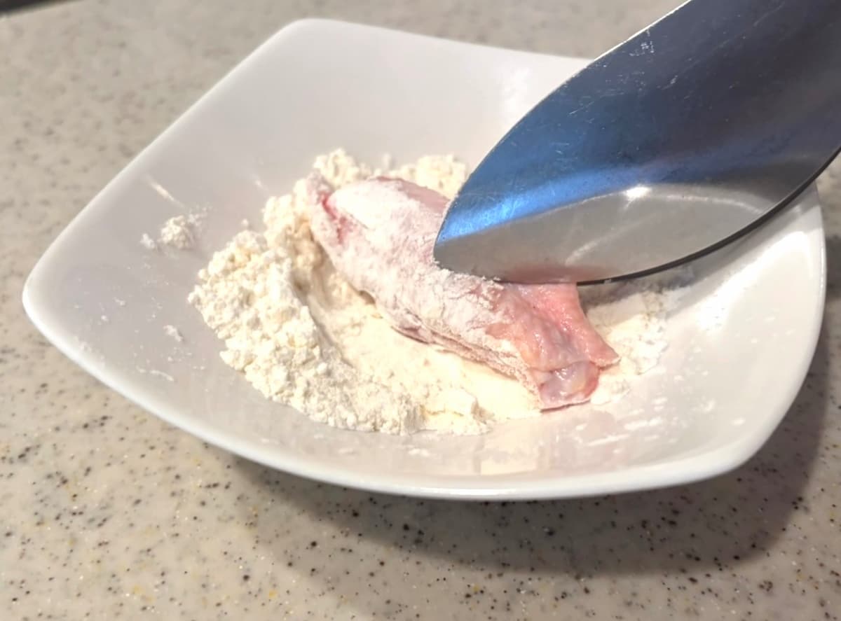 おかわり必至の手羽中唐揚げ