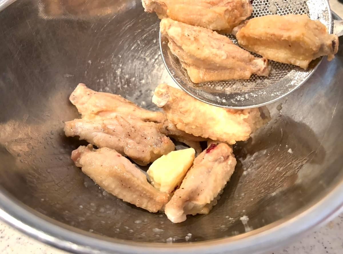 おかわり必至の手羽中唐揚げ