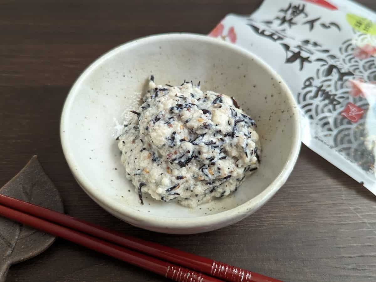 豆腐と混ぜるだけ！カルディ「梅入りひじきの白和えの素」があと一品に便利♪