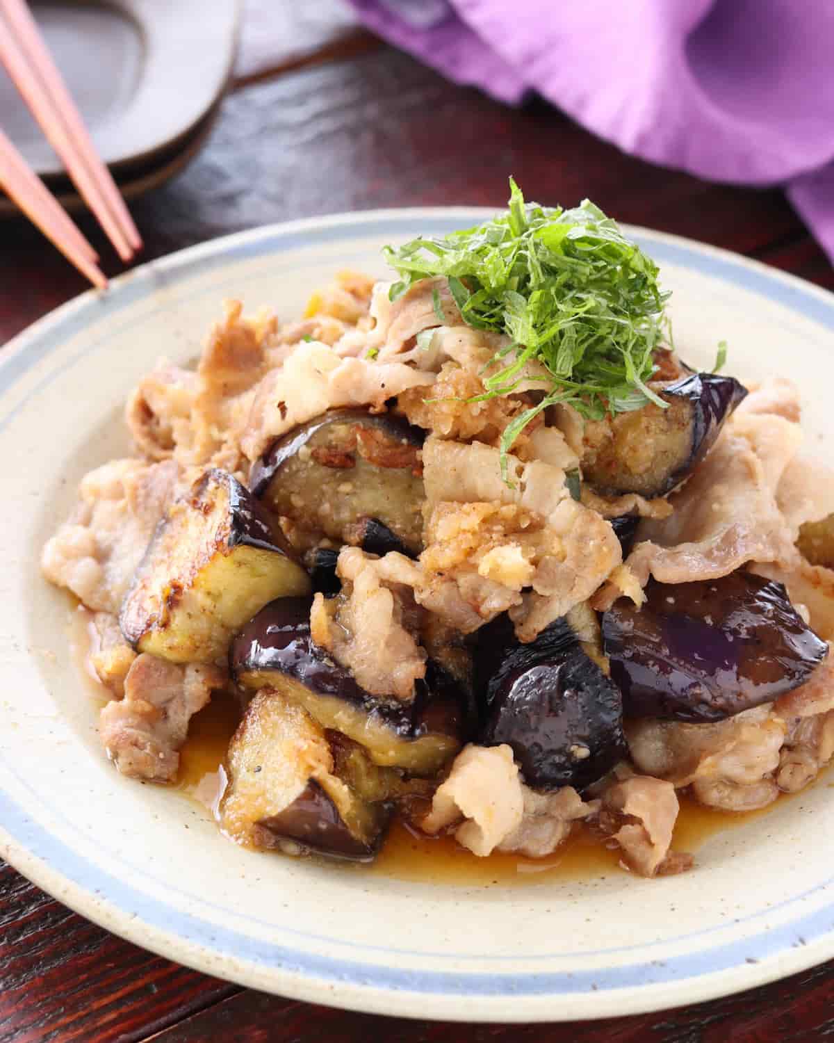 ポン酢でさっぱり！「なすと豚バラの簡単おかず」レシピ
