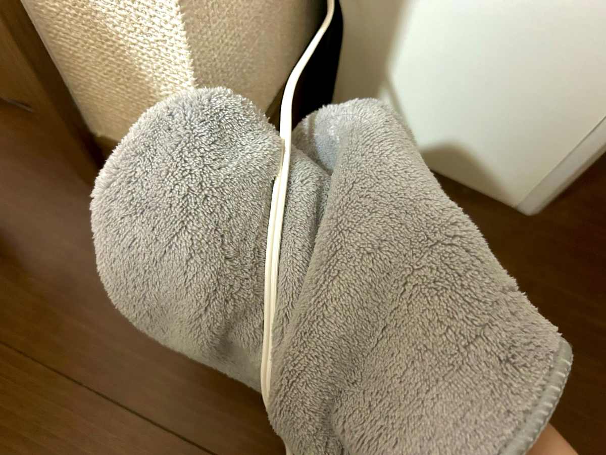 手にはめてサッと掃除！キャンドゥ「お掃除ミトン」が家じゅう大活躍♪