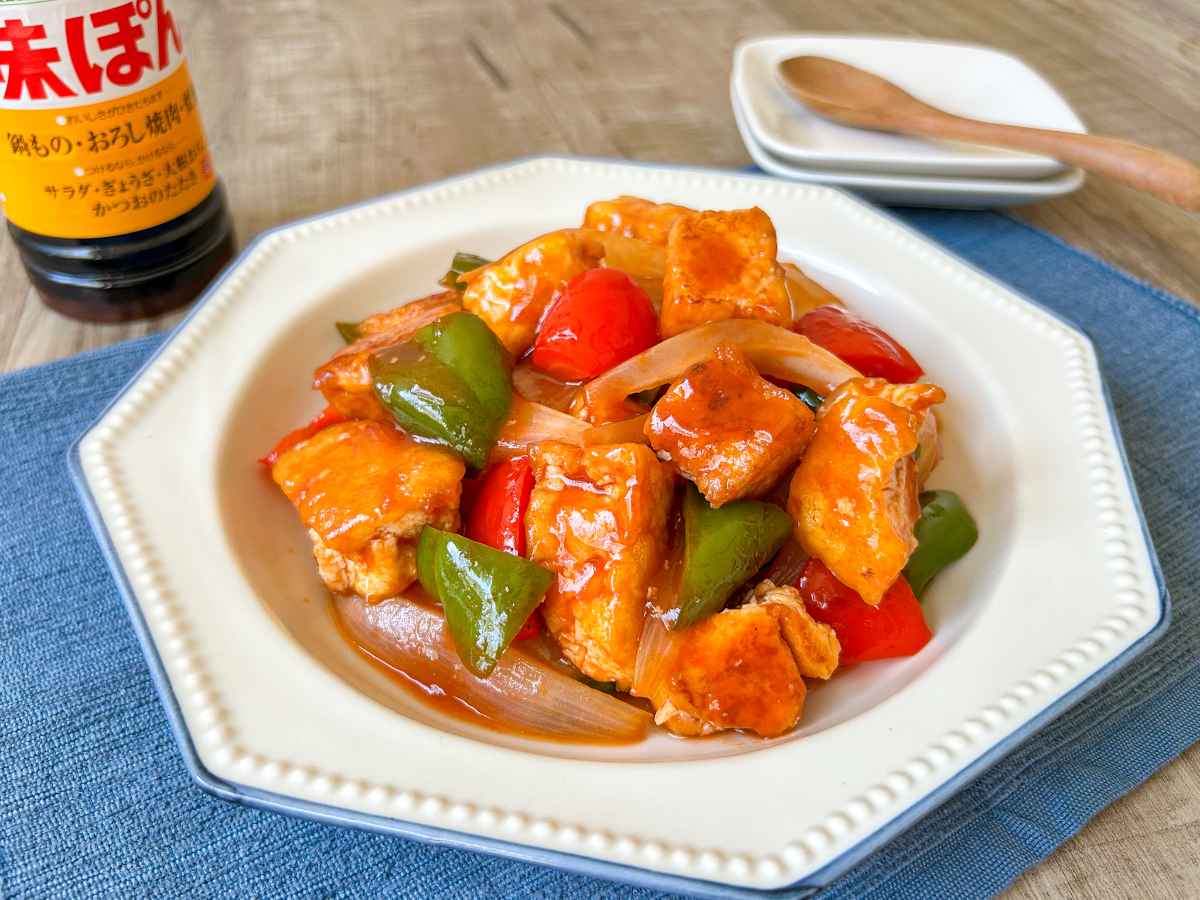 調味料は全部大さじ3！厚揚げで作る簡単「酢豚風」レシピ
