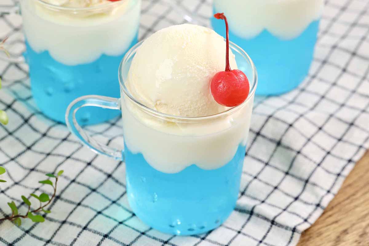 夏のおやつにぴったり♪見た目もかわいい「しゅわしゅわラムネゼリー」