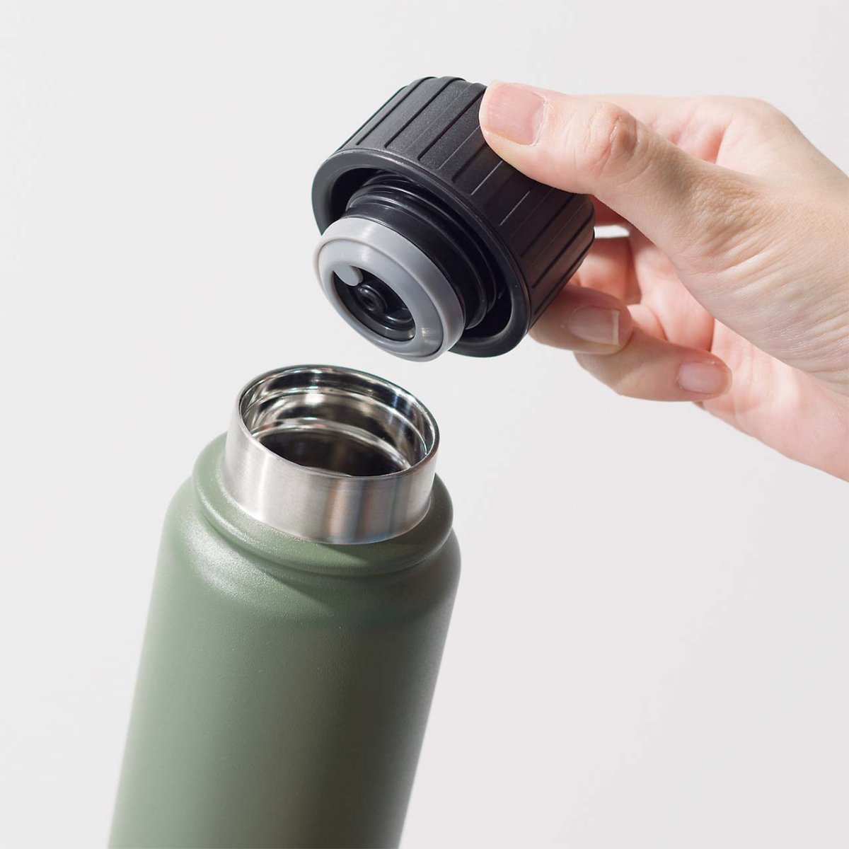スポーツドリンクも炭酸もOK！夏に使えるステンレスボトル