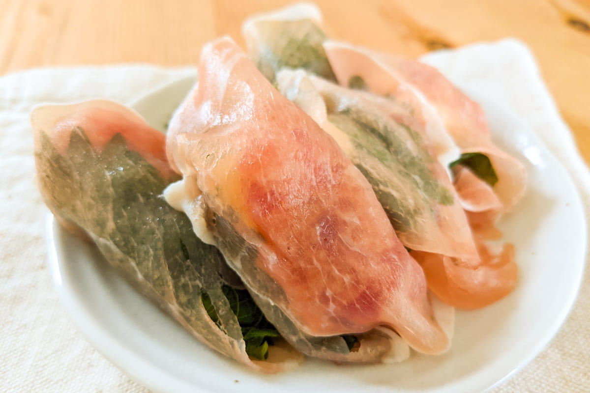 じつはアレも相性抜群！お酒がすすむ「生ハム巻き」のおつまみ