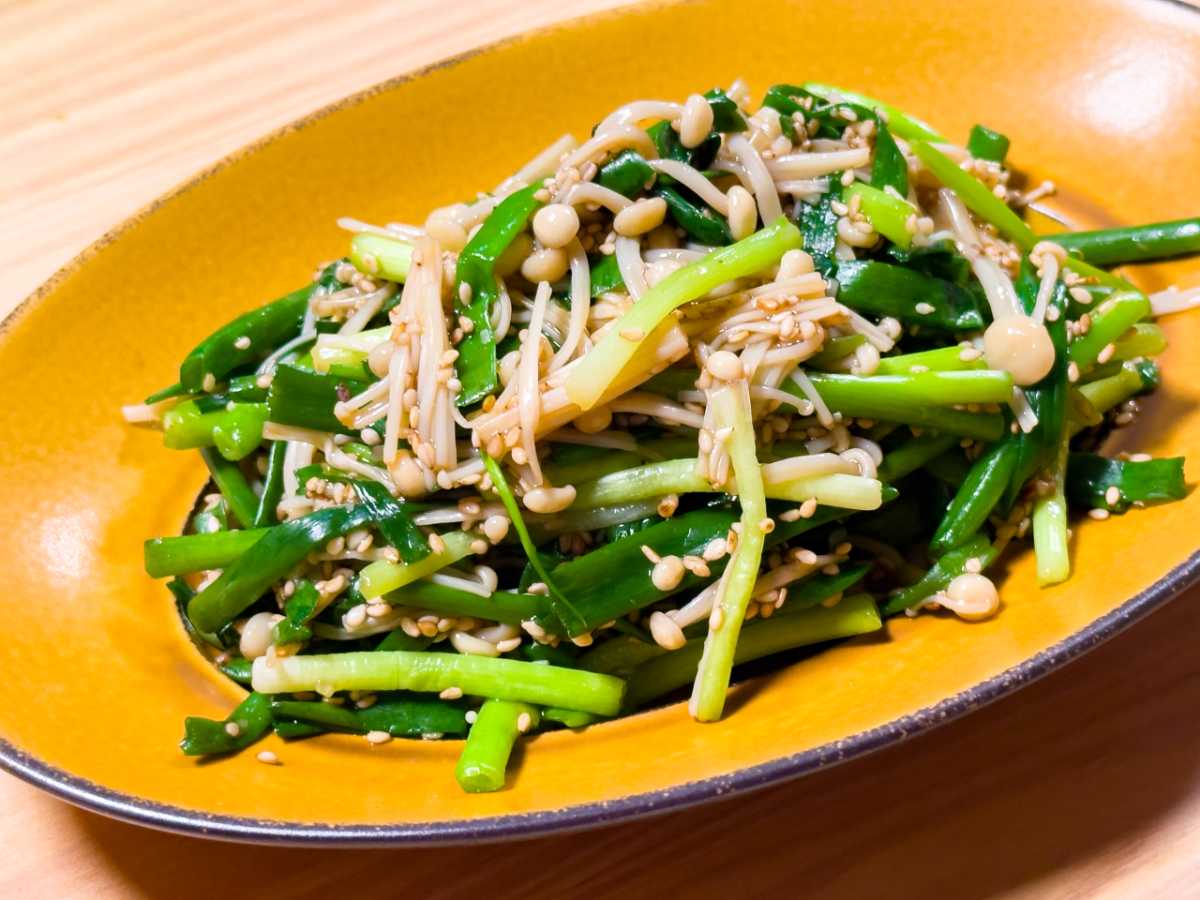 たった5分でご飯泥棒！火も包丁も使わない「ねぎえのき」レシピ