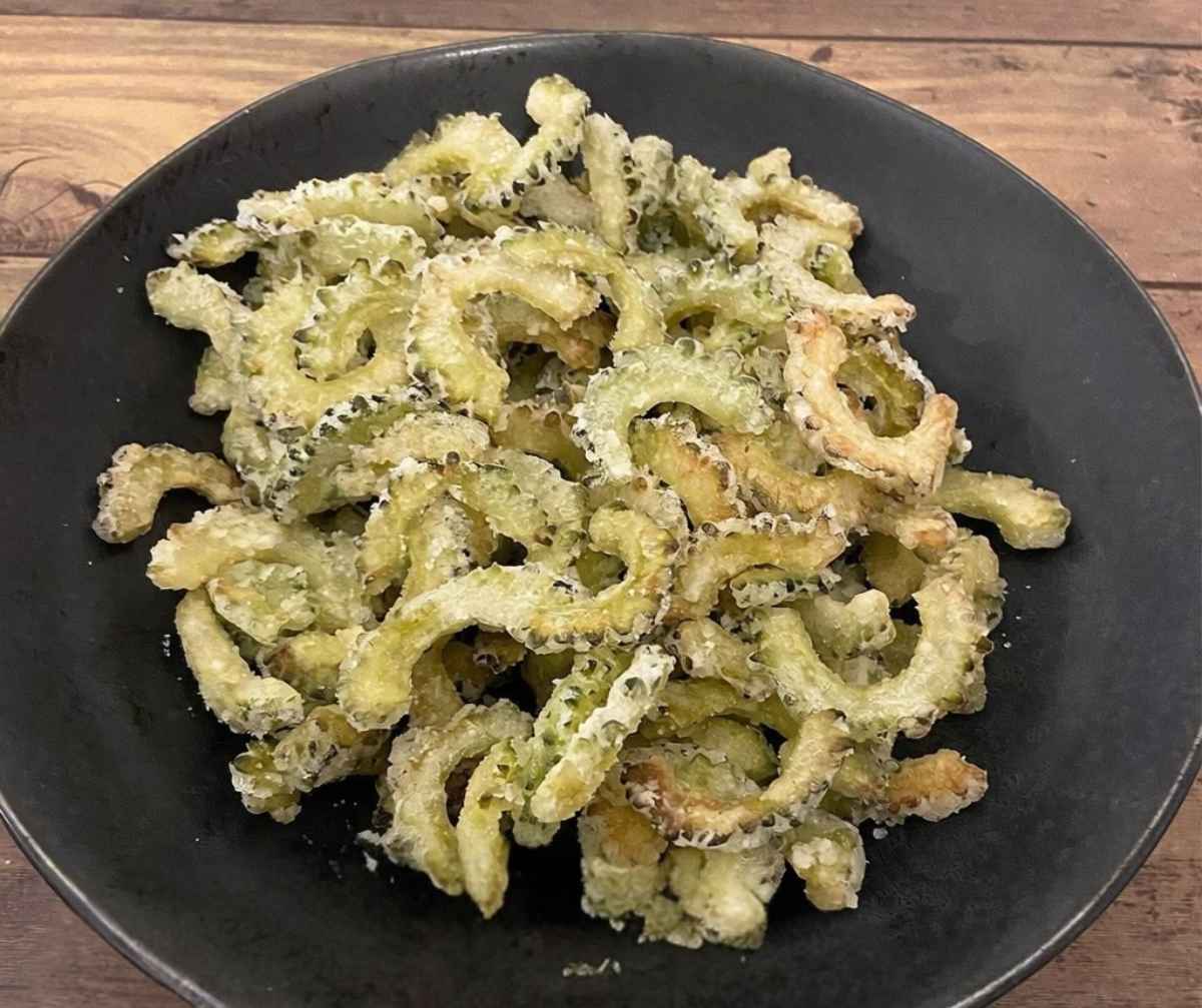 苦みが和らぐ！カリッとおいしい「揚げゴーヤ」レシピ